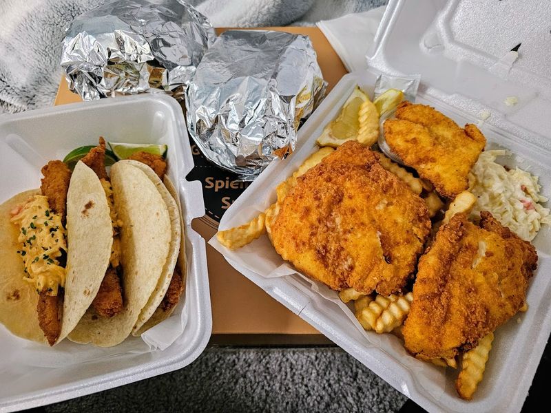 You Haven't Experienced Connecticut Seafood Until You've Tried This Famous Lobster Roll - Decor Hint Why The Menu Stays Small And Smart