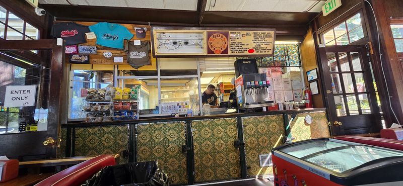 Fast And Friendly Counter Service That Keeps Things Moving