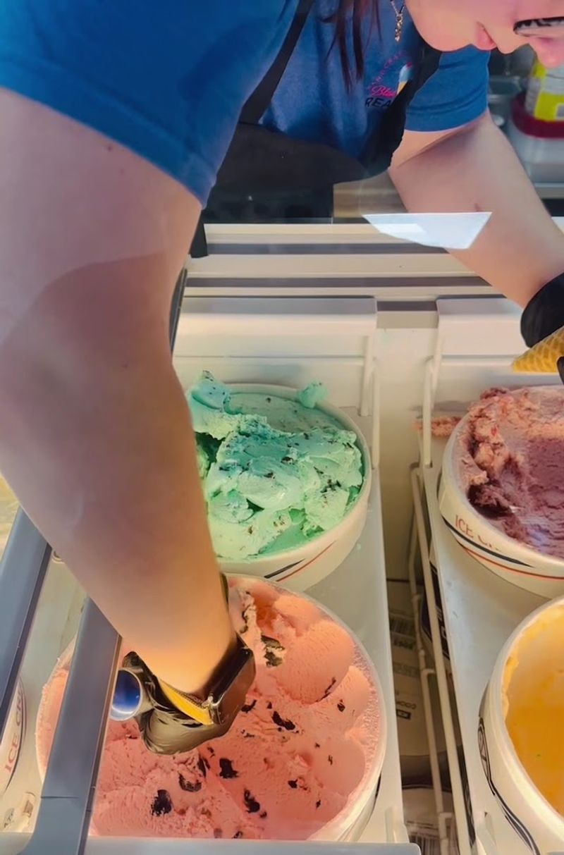 This North Georgia Creamery Makes Its Homemade Waffle Cones Fresh All Summer Long - Decor Hint Friendly And Patient Staff Who Make Everyone Feel Welcome