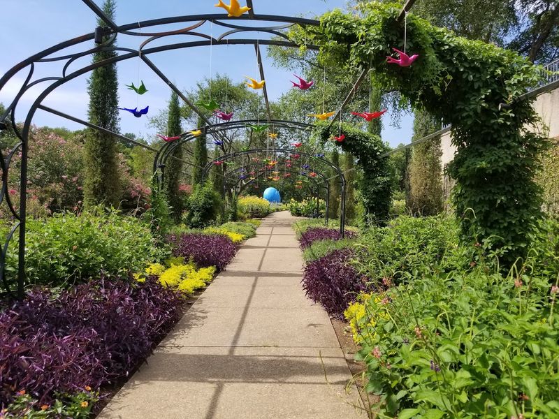 These 9 Tennessee Gardens Were Made For Slow Strolls And Quiet Moments - Decor Hint Cheekwood, Nashville