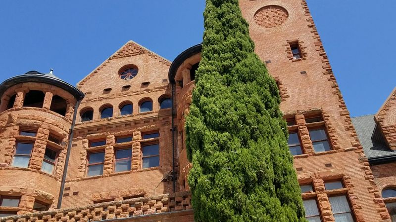 The Road Trip Works Best For People Who Like Odd Historic Places