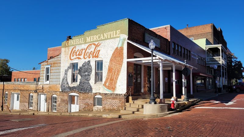 General Mercantile & Oldtime String Shop