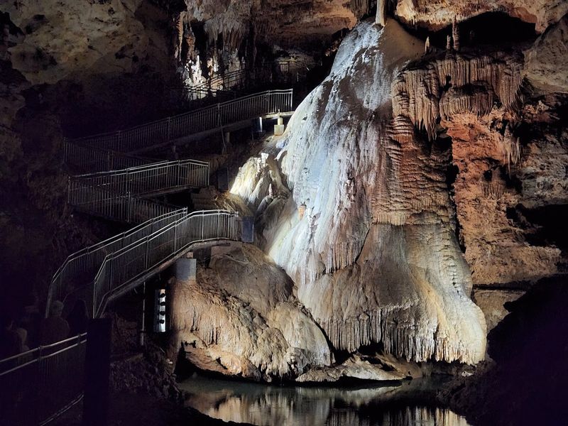 Onondaga Cave State Park