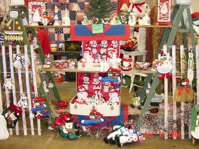 Kids Get Free Photos With Santa Claus