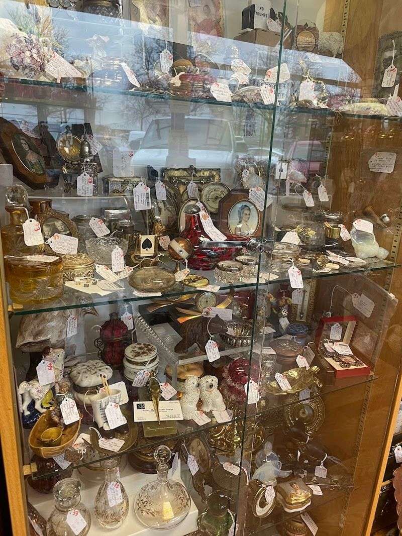 Vintage Finds For Every Collector
