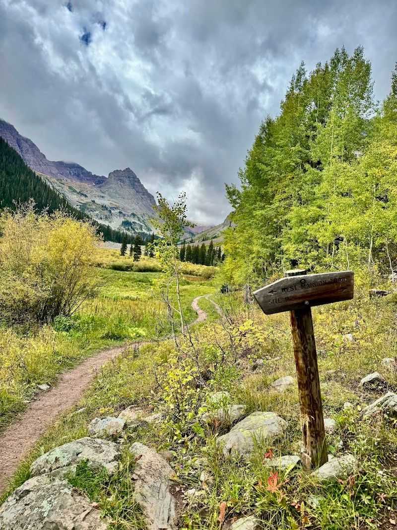 10 Breathtaking Colorado Escapes That Cost Less Than $65 - Decor Hint Maroon Bells Welcome Station, Aspen