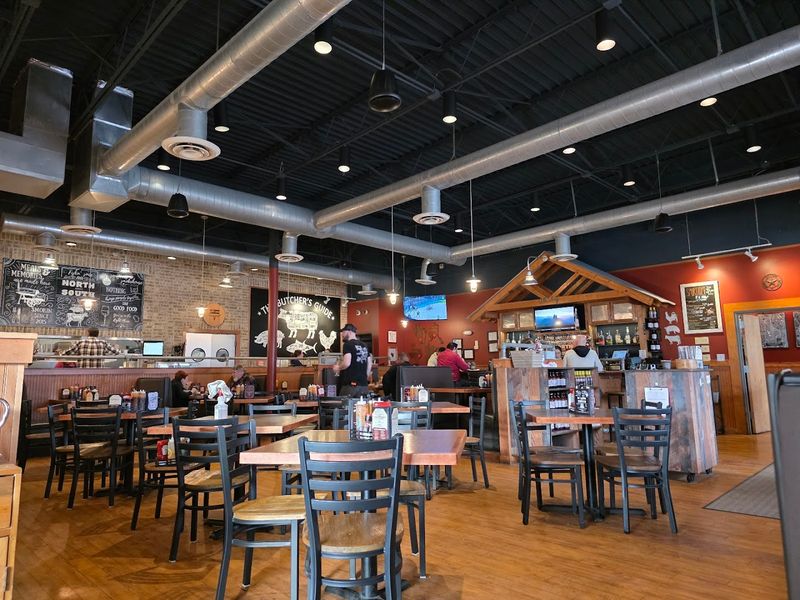 The Seafood At These 9 Wisconsin Restaurants Is Worth Going Out Of Your Way For - Decor Hint North And South Seafood & Smokehouse