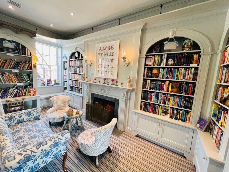 Beacon Hill Books & Cafe