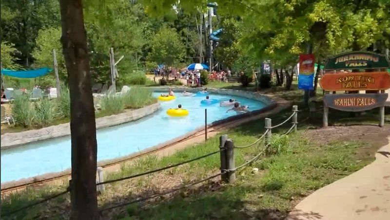 This Missouri Water Park Is Loaded With Attractions The Whole Family Will Love - Decor Hint Tropical Island Atmosphere And Park Layout