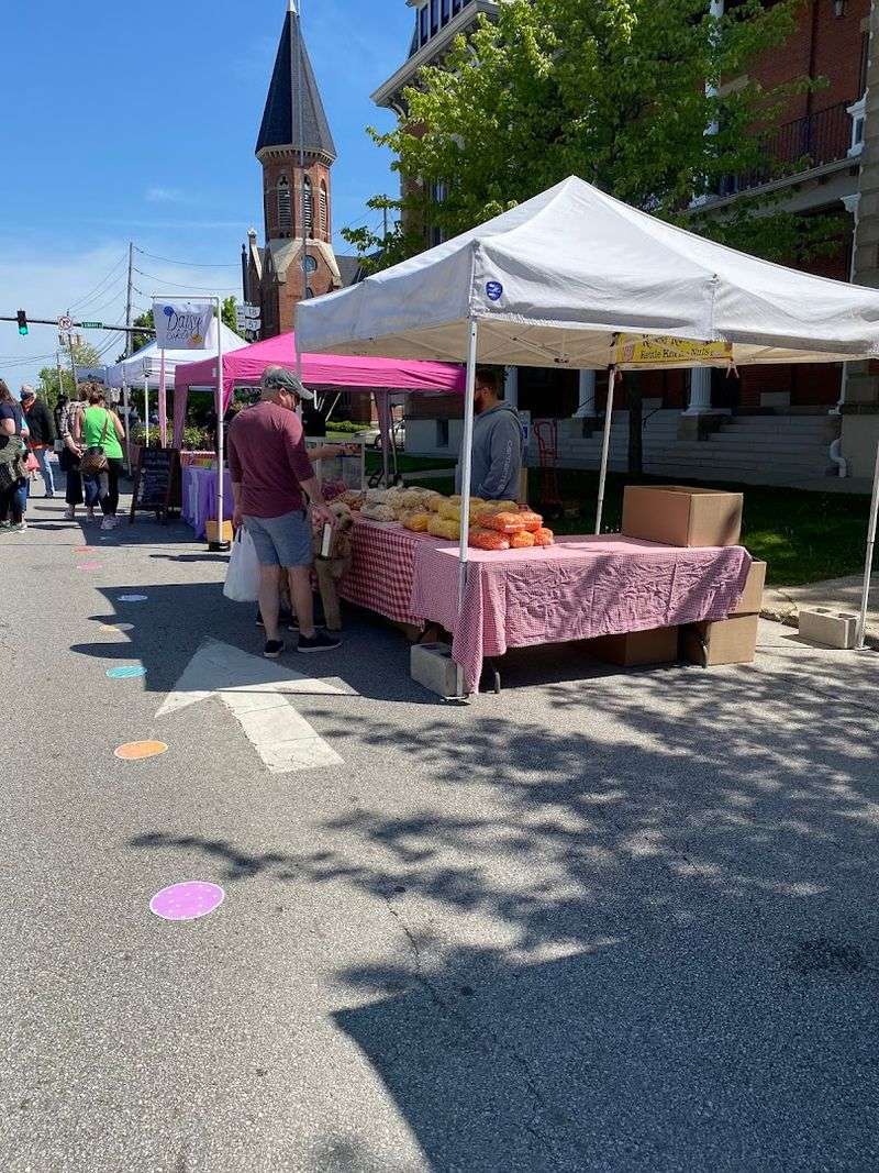 This Picture-Perfect Ohio Town Is Packed With Small-Town Charm - Decor Hint The Farmers Market Worth Waking Up For