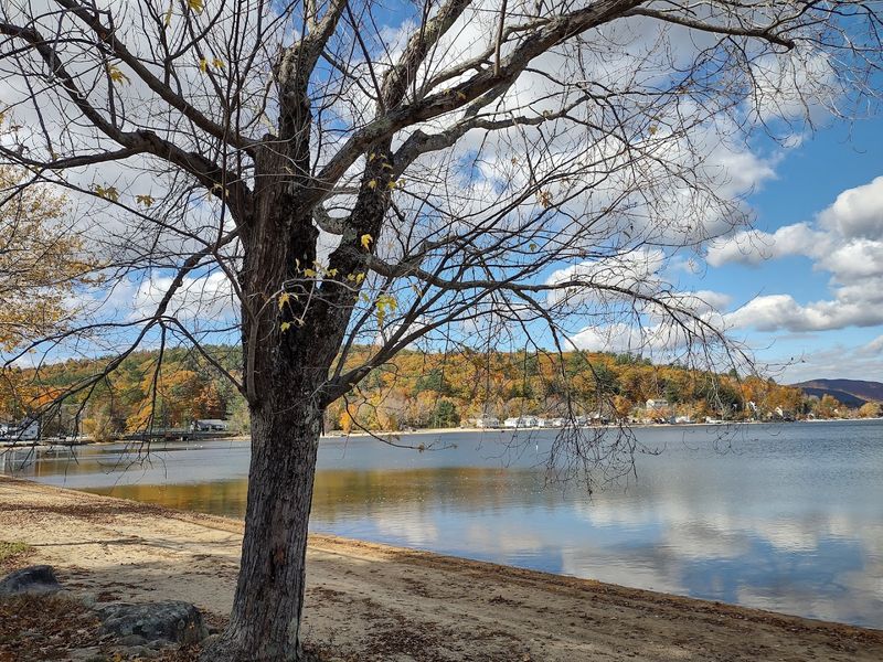 10 New Hampshire Lakeside Towns That Are Perfect For A Quiet Getaway - Decor Hint Bristol, Newfound Lake