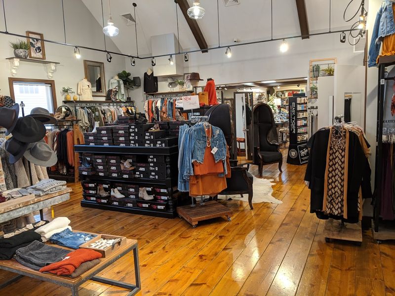 Fashion Finds In Amish Country