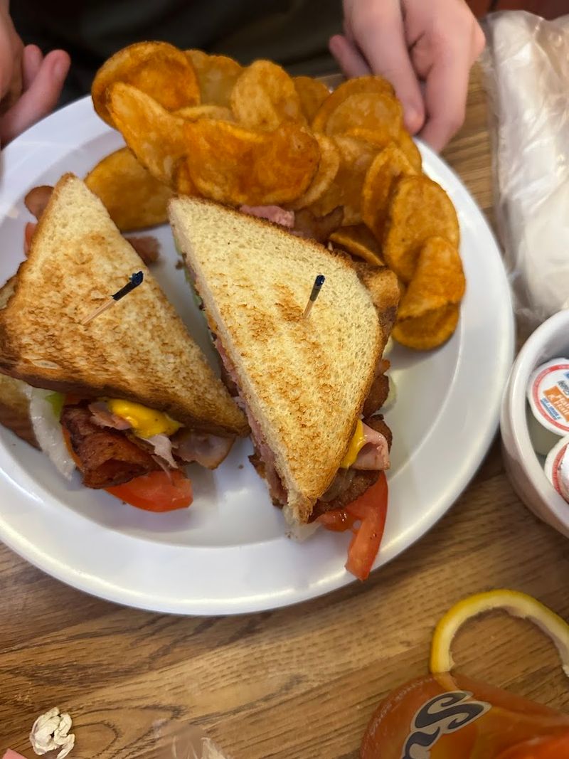 People Drive From Across Georgia For The Outrageously Delicious Breakfast At This Down-Home Restaurant - Decor Hint Lunch And Dinner Options For Non-Breakfast Visitors