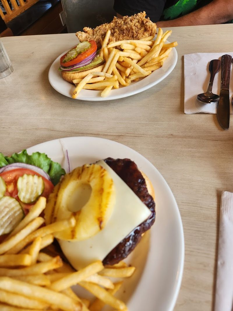 This Unassuming Alaska Eatery Keeps Winning People Over One Plate At A Time - Decor Hint Why Locals Keep Coming Back