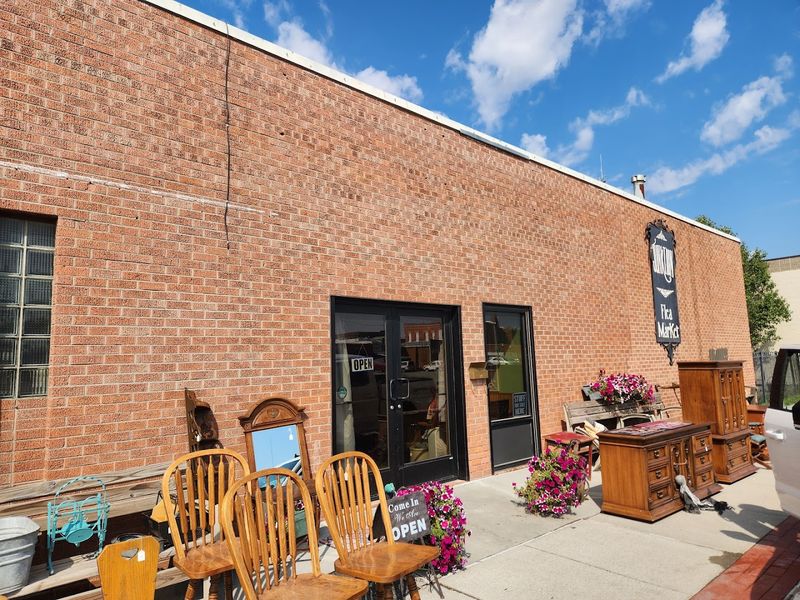 The Nebraska Flea Market Where $35 Goes A Lot Further Than You Would Expect - Decor Hint Why Fremont, Nebraska Is Worth The Drive