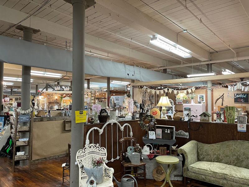 This Georgia Antique Store Is Shaping Up To Be The 2026 Destination Everyone Talks About - Decor Hint Original Hardwood Floors Worth Every Step