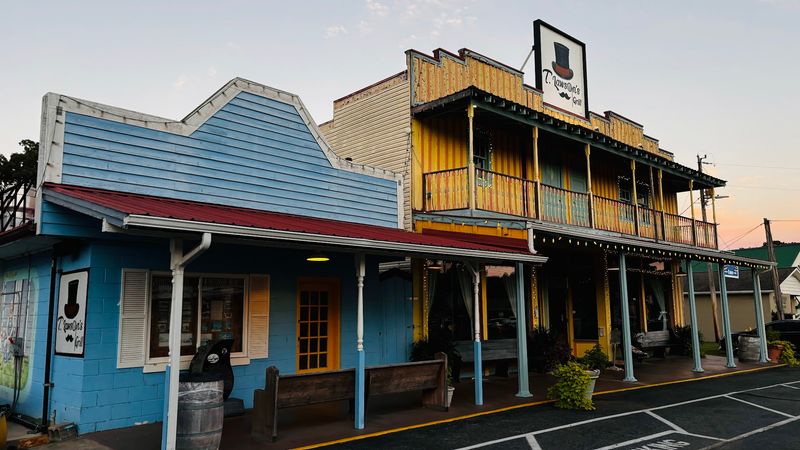 The Quaint Small-Town Atmosphere Of Grand Rivers