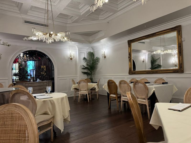 These Are Kentucky's Best Restaurants, According To ChatGPT - Decor Hint Castle Farm At The Kentucky Castle