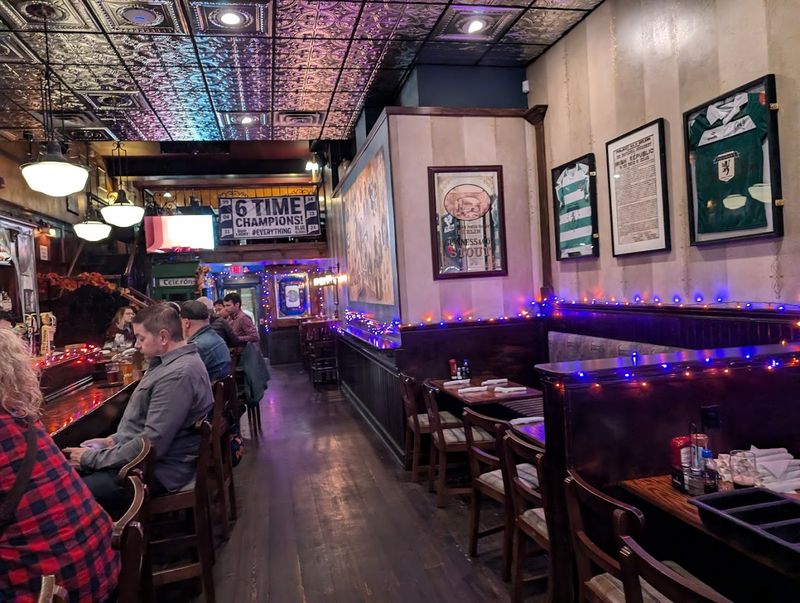 This Classic Connecticut Tavern Is A Must-Visit Spot For Irish Comfort Food - Decor Hint Warm Hospitality With A Dublin Spirit