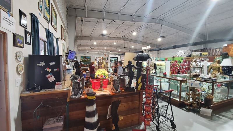 Antique Shops That Keep Retirees Busy For Hours
