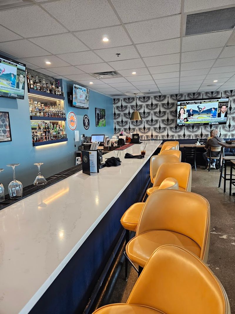 14 Louisville, Kentucky Brunch Spots That Are Absolutely Worth The Weekend Wait - Decor Hint The Goose Eatery & Hangout