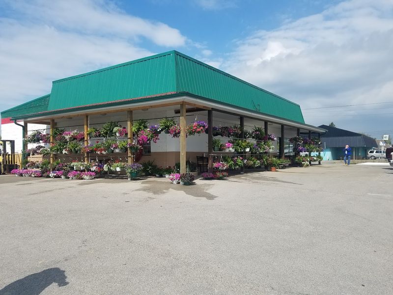 8 Charming Eastern Kentucky Country Stores Most People Have Never Heard Of - Decor Hint Walnut Leaf Country Market, Mt. Sterling