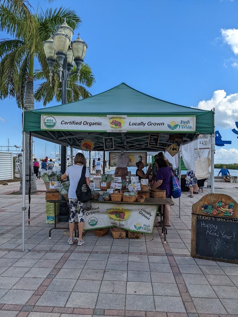 This Waterfront Florida Attraction Turns Every Saturday Into An Event - Decor Hint The Pantry Staples You Will Want To Stock Up On