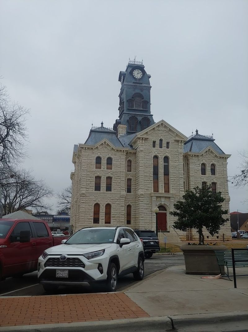 These 9 Texas Destinations Prove Great Trips Don't Need Big Budgets - Decor Hint Granbury