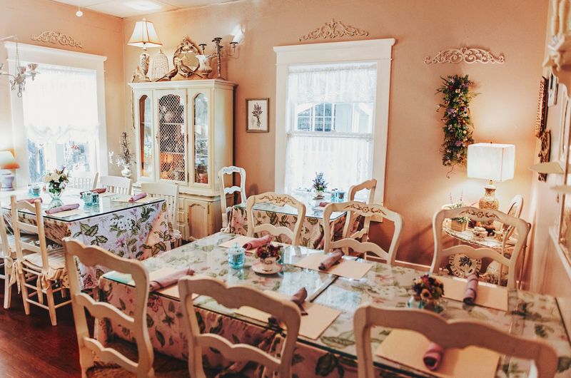 Lavender 'N Lace Tearoom, Lake Alfred