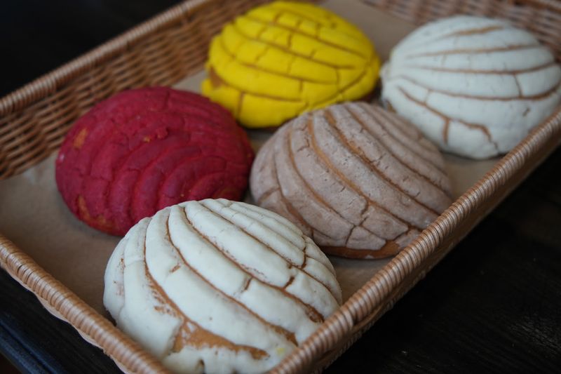Dos Hermanos Bakery