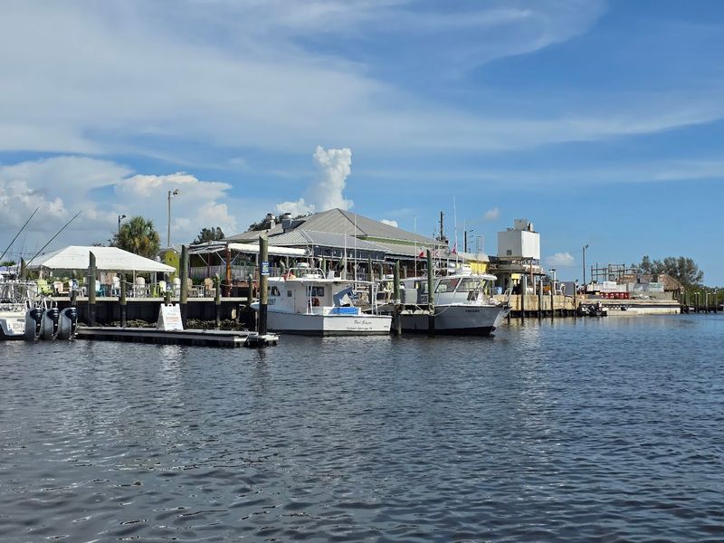 Rusty Bellies Waterfront Grill, Tarpon Springs
