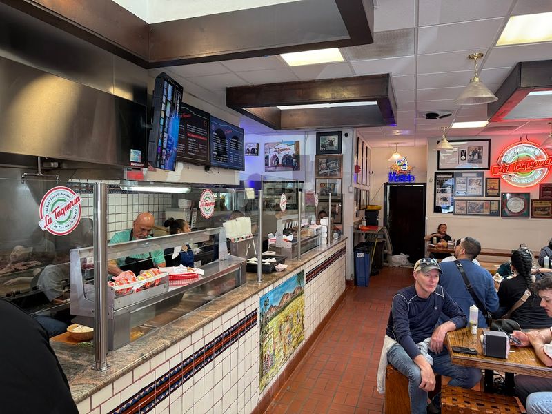12 California Dining Spots Where The Homemade Salsa Keeps People Coming Back - Decor Hint La Taqueria, San Francisco