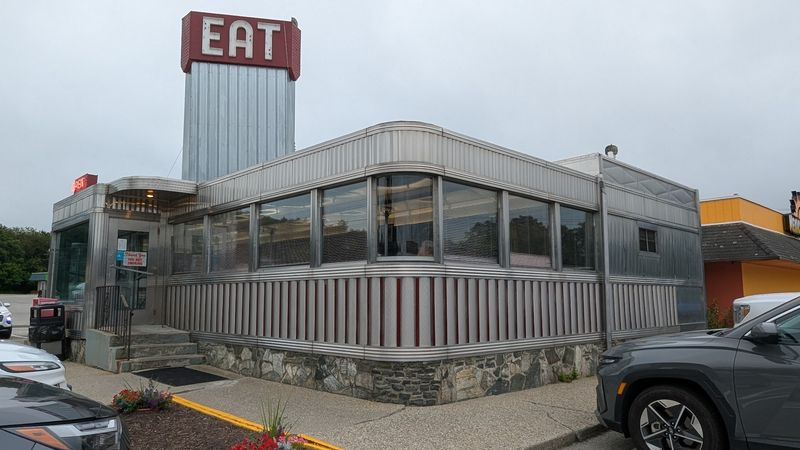 Zip's Diner, Dayville