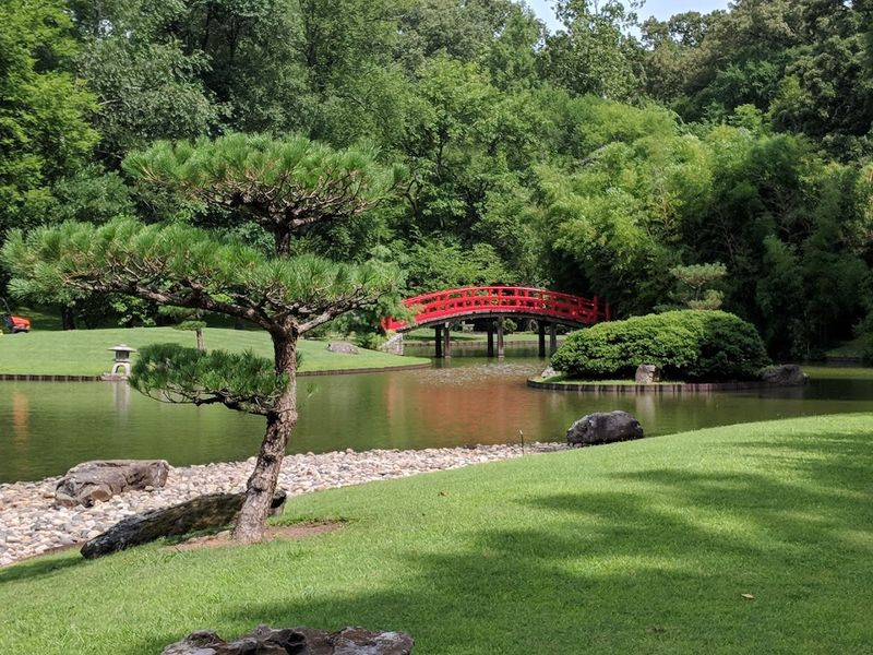 These 9 Tennessee Gardens Were Made For Slow Strolls And Quiet Moments - Decor Hint Memphis Botanic Garden, Memphis