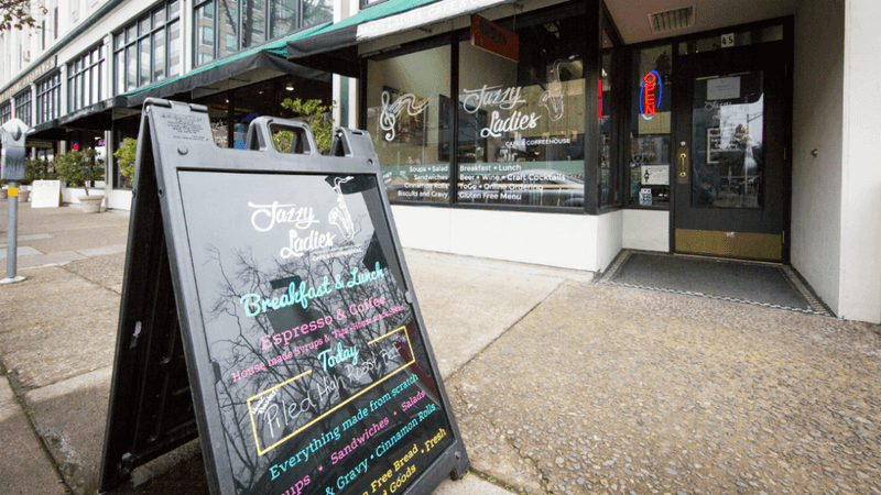 13 Oregon Restaurants That Prove Gluten-Free Dining Can Still Be Full Of Flavor - Decor Hint Jazzy Ladies Cafe & Club