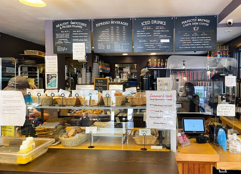 Bread & Roses Bakery