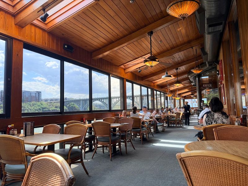 Calhoun's On The River, Knoxville