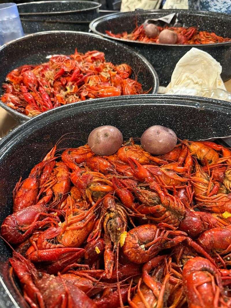Cher Amie's Seafood Restaurant, Cut Off