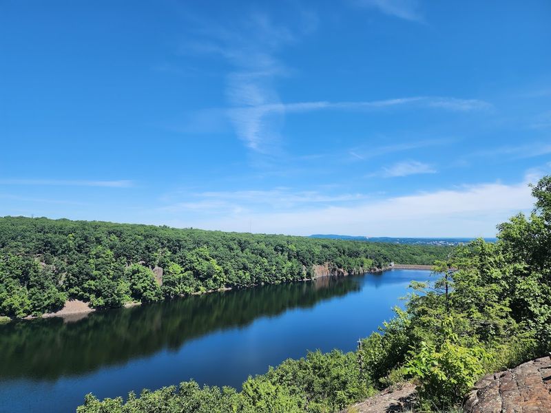 Ragged Mountain Preserve, Berlin