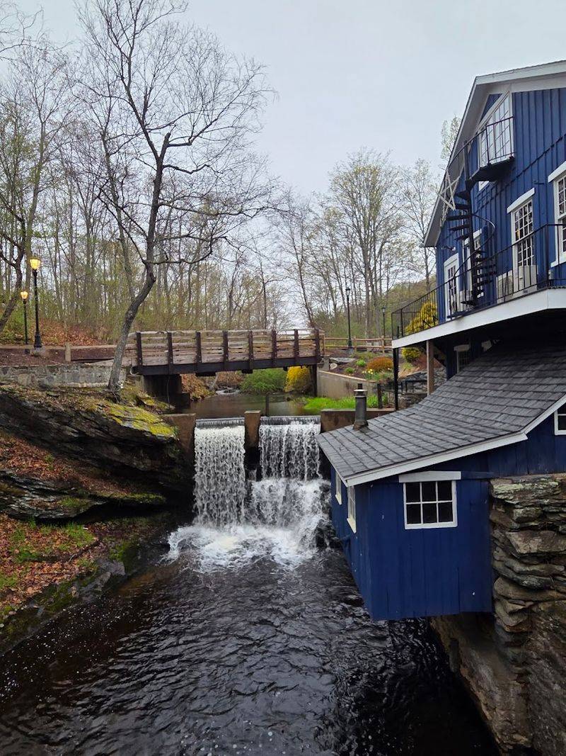 10 Secret Connecticut Dining Spots With A Seriously Loyal Following - Decor Hint The Brushmill By The Waterfall, Chester