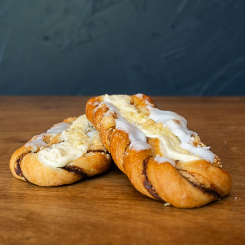 14 Indiana Bakeries That Locals Keep Recommending Again And Again - Decor Hint Taylor's Bakery
