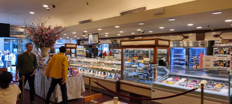 Ferrara Bakery & Cafe