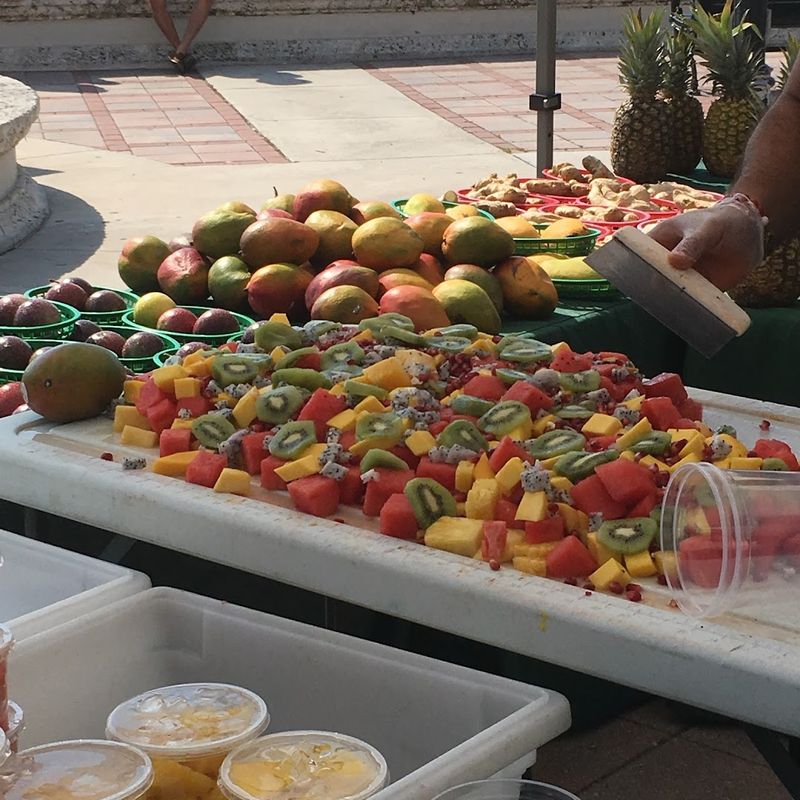 This Waterfront Florida Attraction Turns Every Saturday Into An Event - Decor Hint Jamaican Cuisine And Global Flavors At Every Turn