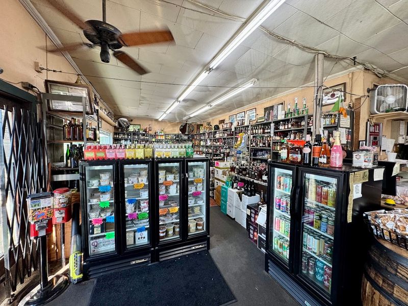 Neighborhood Atmosphere With Old-School Deli Charm