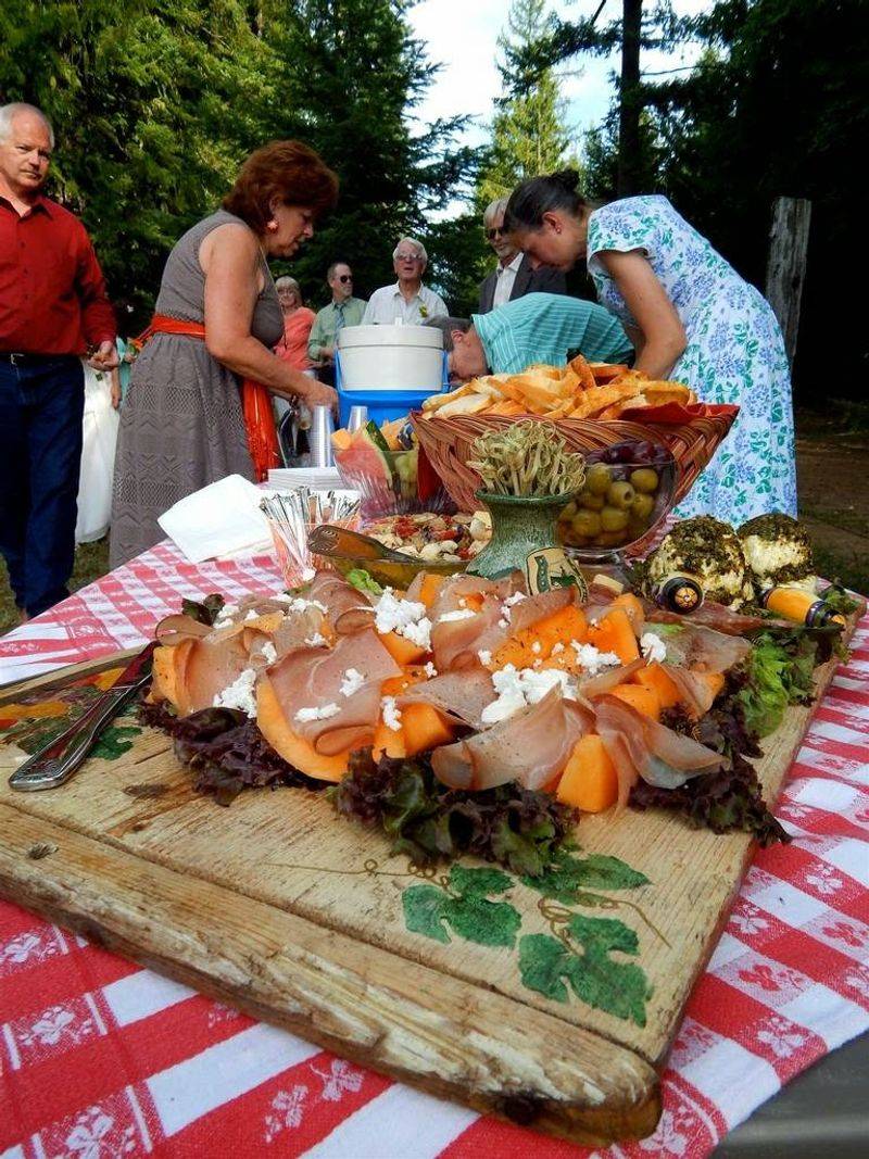 Country Meals Make The Guest-Ranch Feel More Complete