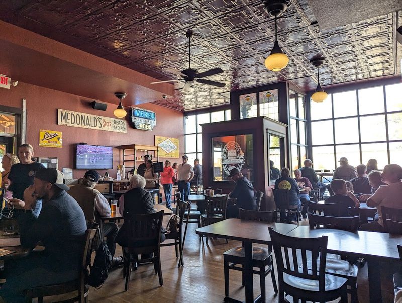 10 Minnesota Small-Town Restaurants Where The Food Is Worth The Drive - Decor Hint Reads Landing Brewing Company
