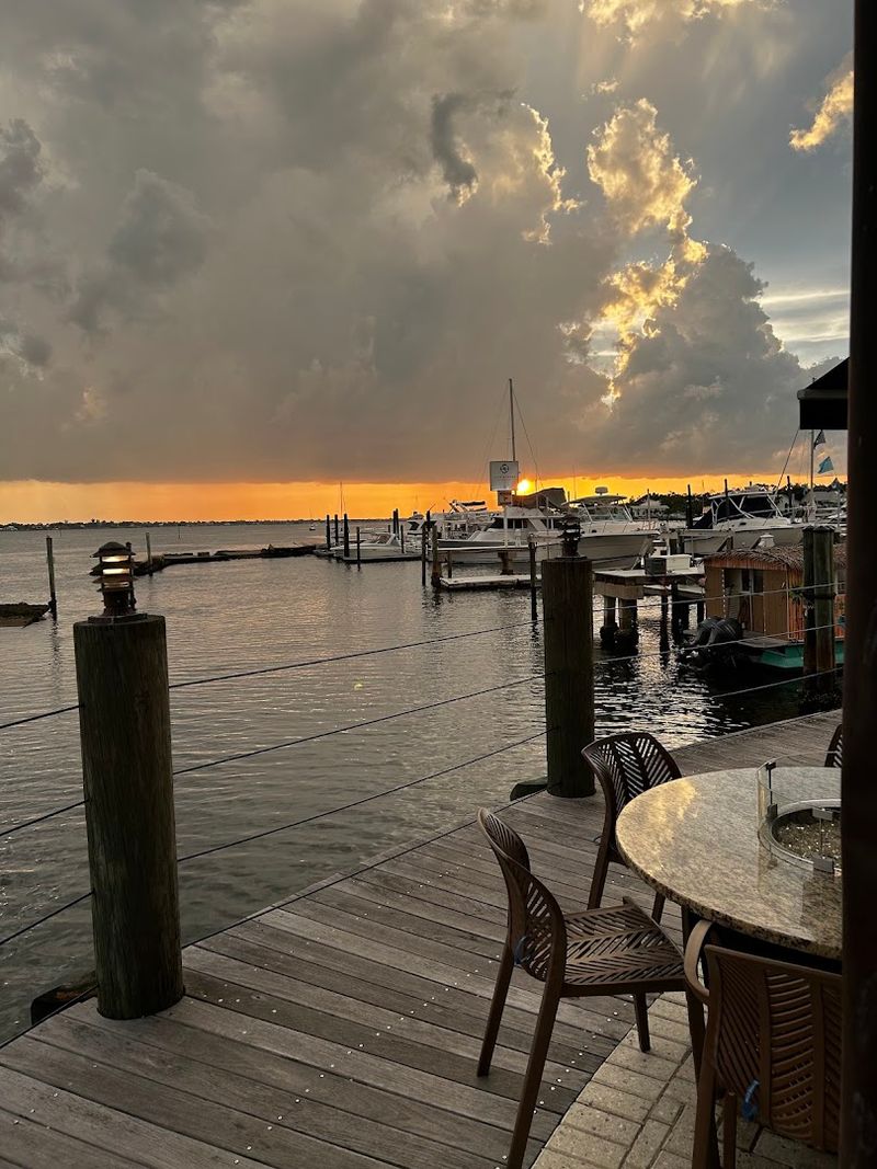 Riverhouse Waterfront Restaurant, Palmetto