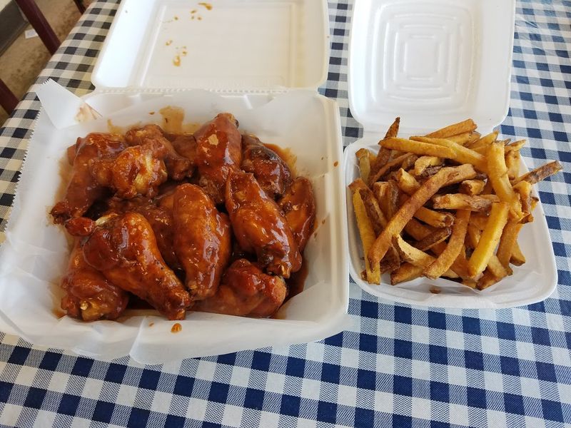 Curt's Smokin' Ribs, Mill Hall