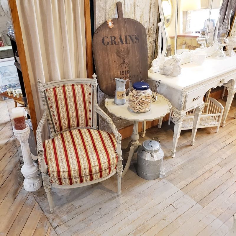 Vintage Finds Around Every Corner