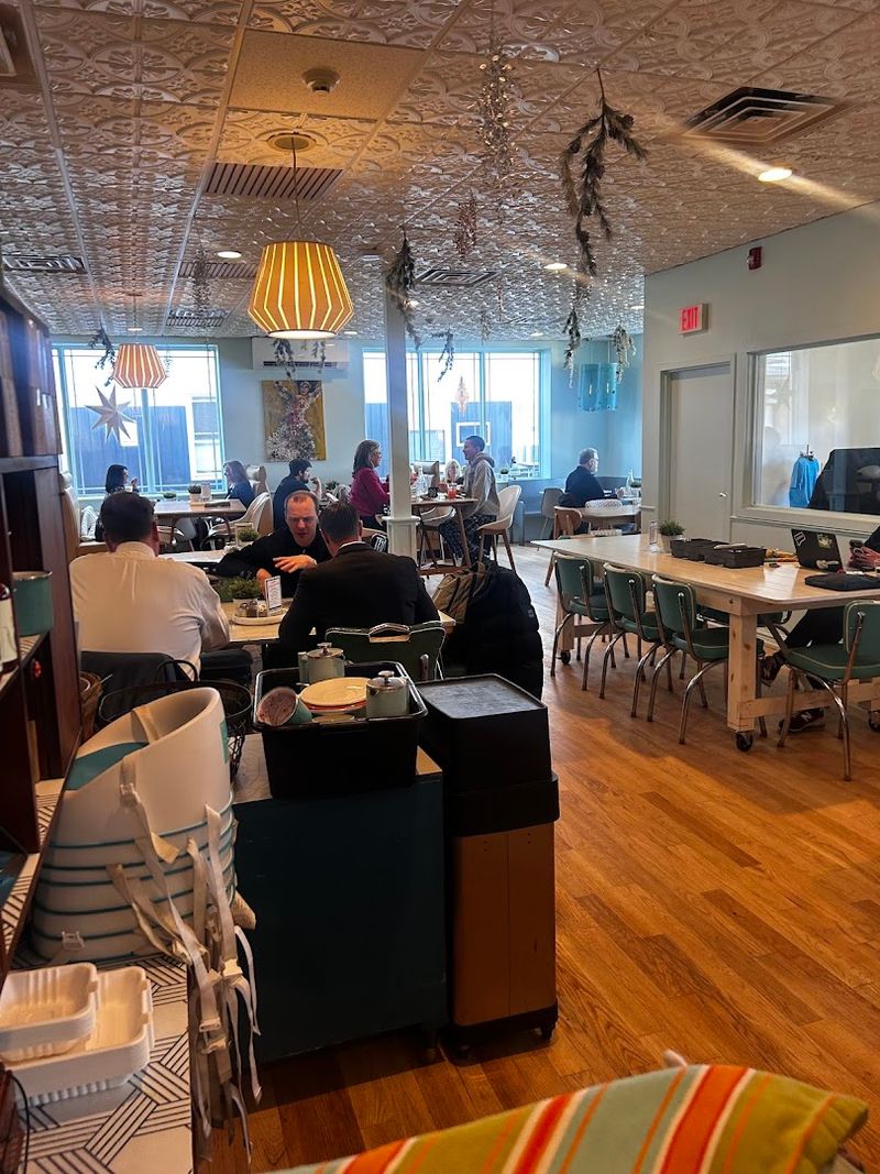 Mothership Cafe, Danbury